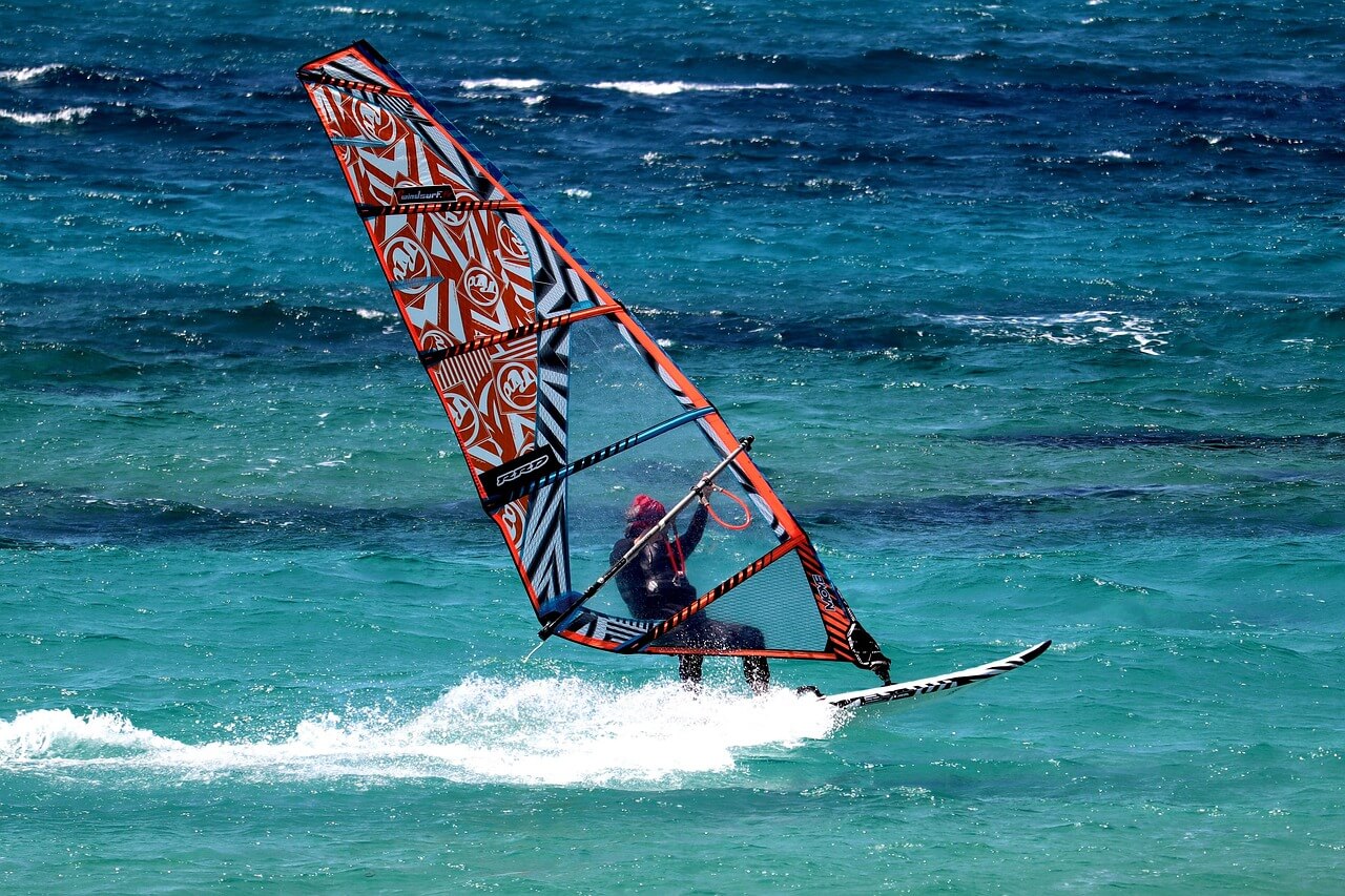 Surfing in Cape Town, Kitesurfing Cape Town, Muizenberg surfing, Bloubergstrand, Kitesurfing, Langebaan Lagoon water sports, Best surf beaches Cape Town, Cape Town water sports, Windsurfing Cape Town, Surf schools Muizenberg, Kitesurfing Langebaan